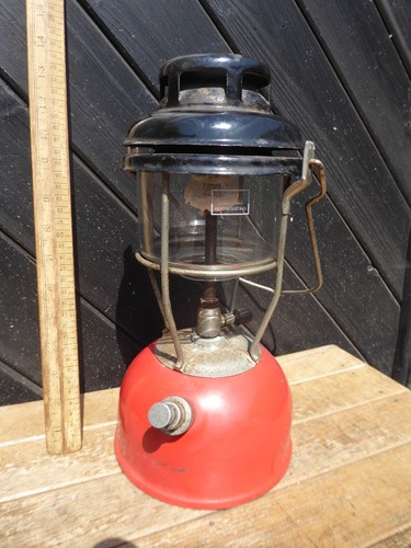 Vintage tilley lamp red base - .,